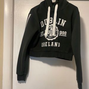 The Dublin trading Co crop Hoodie  M/L